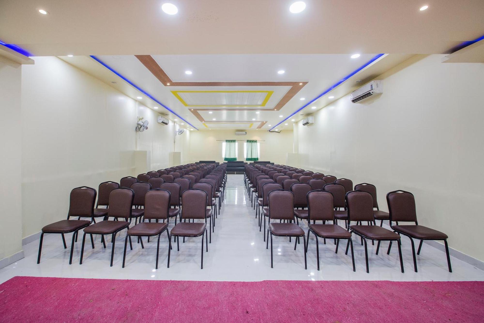 Hotel O Palak Residency Near Erragadda Metro Station Хайдарабад Экстерьер фото