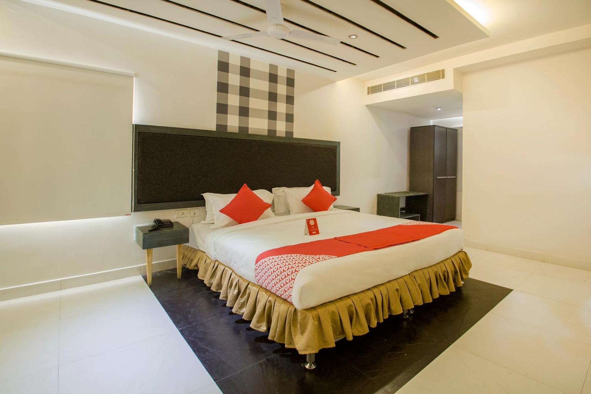 Hotel O Palak Residency Near Erragadda Metro Station Хайдарабад Экстерьер фото