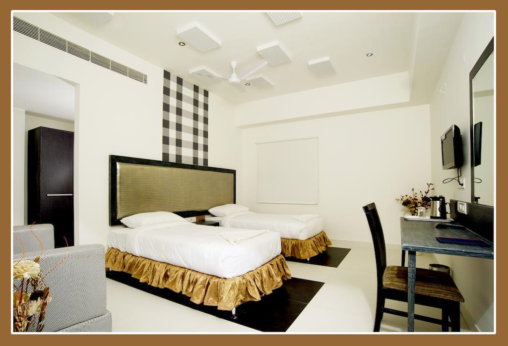 Hotel O Palak Residency Near Erragadda Metro Station Хайдарабад Номер фото
