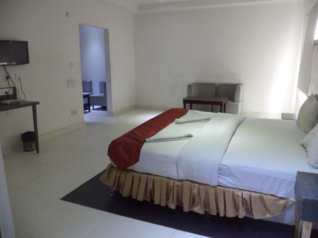 Hotel O Palak Residency Near Erragadda Metro Station Хайдарабад Номер фото