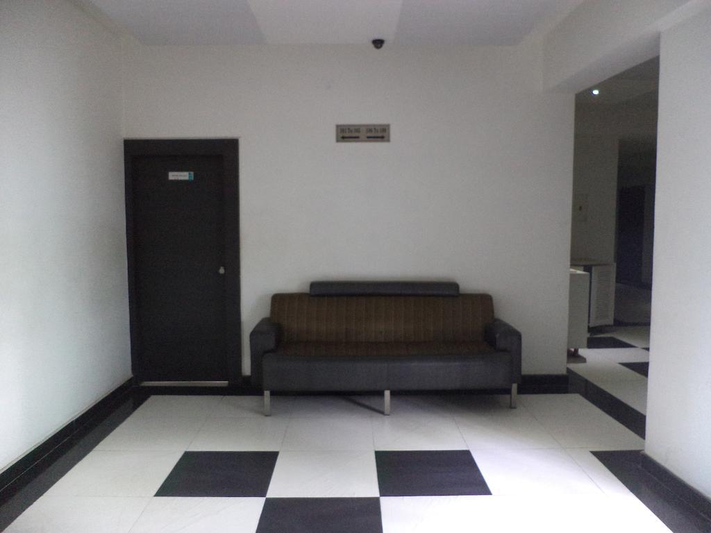 Hotel O Palak Residency Near Erragadda Metro Station Хайдарабад Экстерьер фото